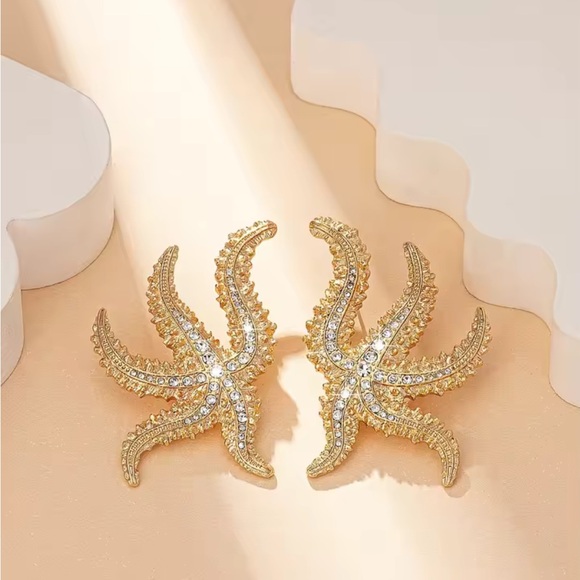 Amoura - Gold-Plated Octopus Rhinestone Earrings - Picture 6 of 8